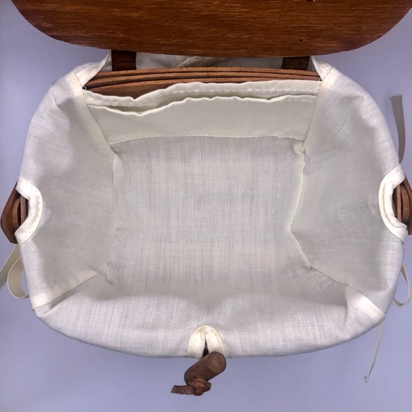 [Longaberger Baskets] 1989 Small Kiddie Purse Basket with Cream Fabric Liner - Picture 5 of 16